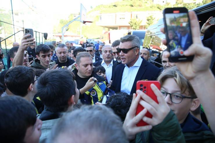 Fenerbahçe Kulübü Başkanı Sadettin Saran, Rize'de 7