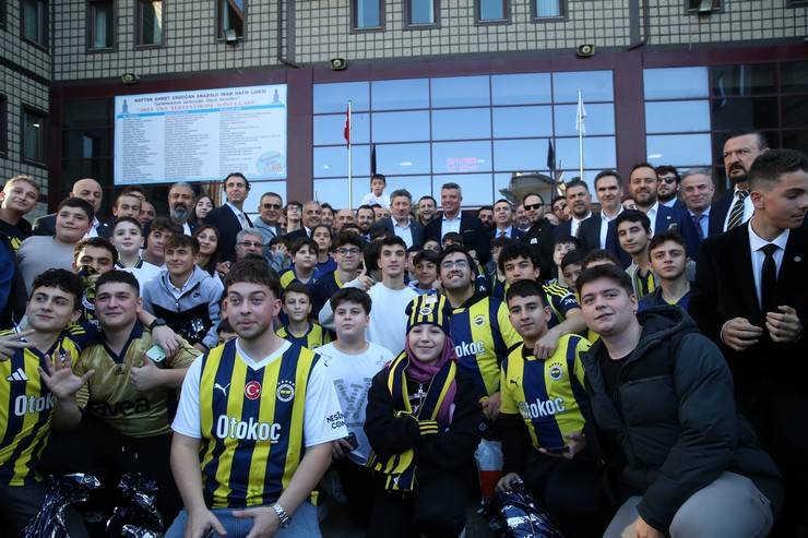 Fenerbahçe Kulübü Başkanı Sadettin Saran, Rize'de 9