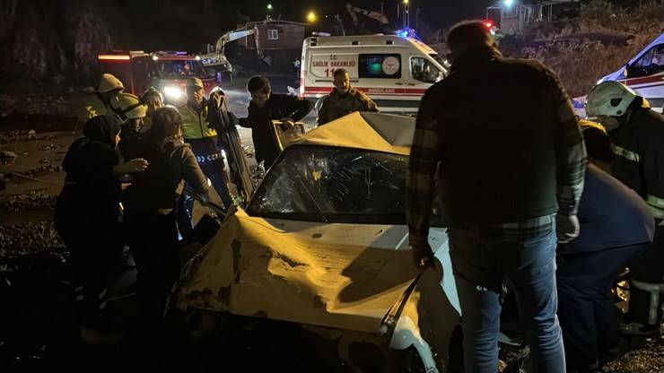 Rize’de Kamyonet Yeni Otobüs Terminali İnşaat Alanına Düştü: 1 Ölü 7