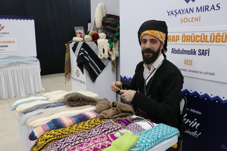 Rize'de düzenlenen "Yaşayan Miras Şöleni" sona erdi. 17