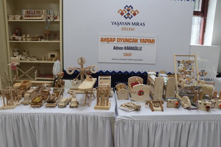 Rize'de düzenlenen "Yaşayan Miras Şöleni" sona erdi. 8