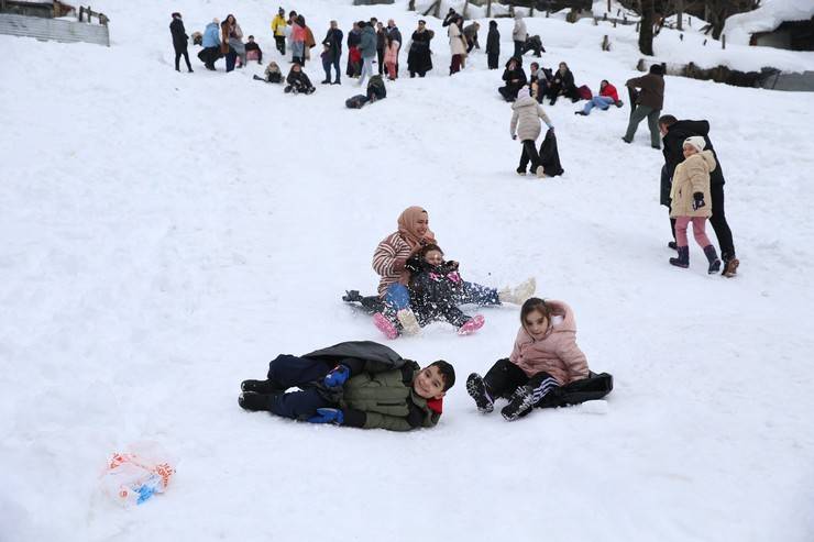 Rize'de Ayder Kardan Adam Kış Festivali başladı 10