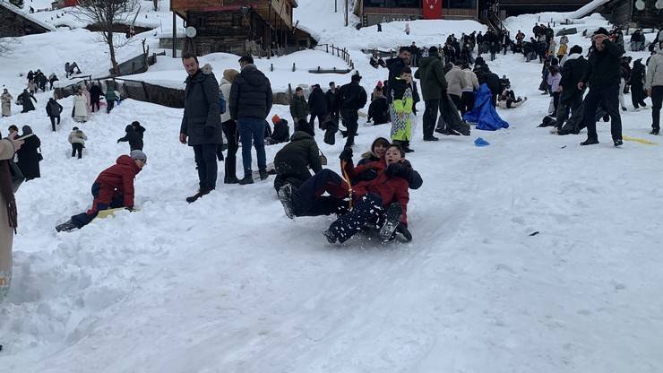 Rize'de Ayder Kardan Adam Kış Festivali başladı 45