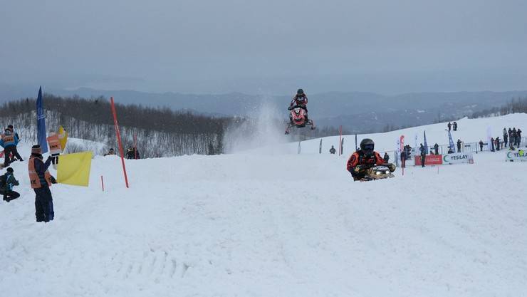 Dünya Kar Motosikleti Şampiyonası'nda sıralama yarışları yapıldı 31