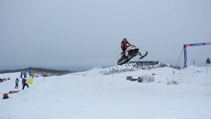 Dünya Kar Motosikleti Şampiyonası'nda sıralama yarışları yapıldı 32