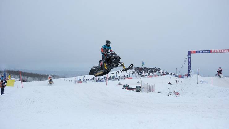 Dünya Kar Motosikleti Şampiyonası'nda sıralama yarışları yapıldı 52