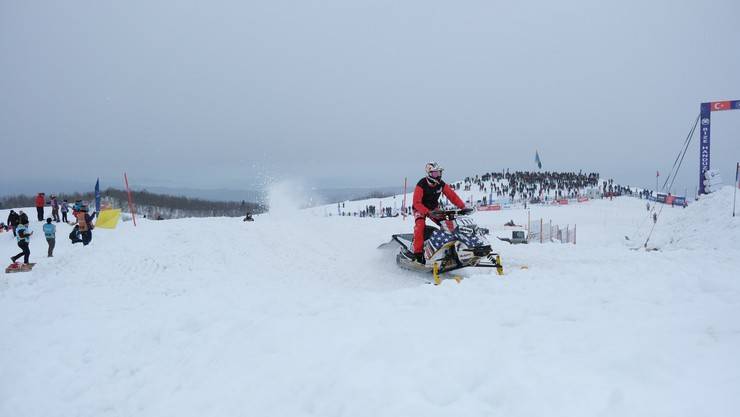 Dünya Kar Motosikleti Şampiyonası'nda sıralama yarışları yapıldı 59