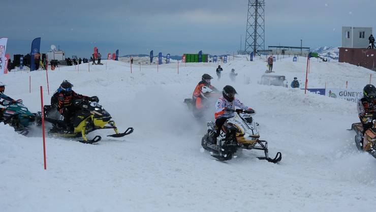 Dünya Kar Motosikleti Şampiyonası'nda sıralama yarışları yapıldı 74