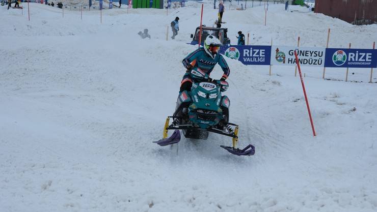 Dünya Kar Motosikleti Şampiyonası'nda sıralama yarışları yapıldı 82