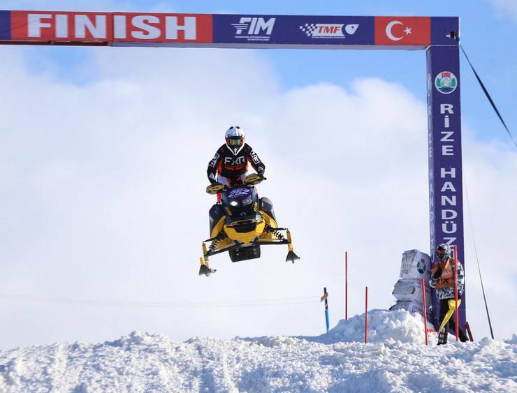 Dünya Rize’yi İzledi: SNX Türkiye Final Yarışlarıyla Nefes Kesti! 23