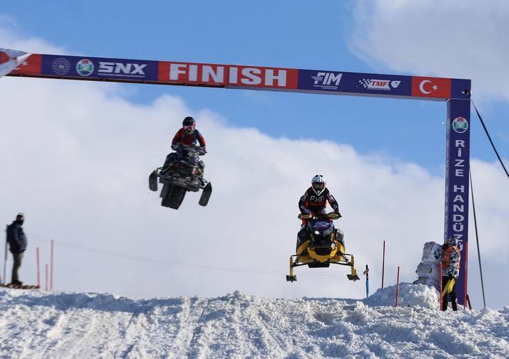 Dünya Rize’yi İzledi: SNX Türkiye Final Yarışlarıyla Nefes Kesti! 25