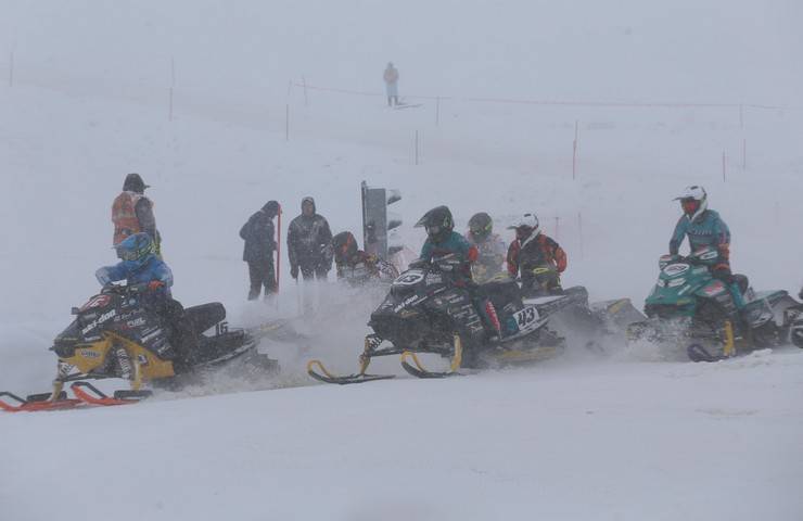 "Yeşilay Dünya Kar Motosikleti Şampiyonası"nın Türkiye etabı yapıldı 5