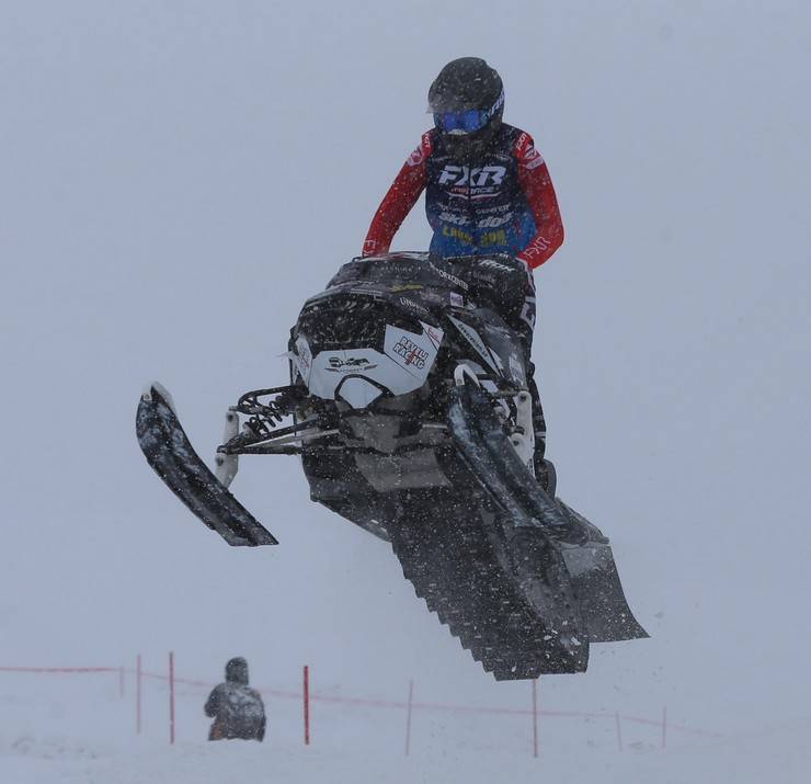 "Yeşilay Dünya Kar Motosikleti Şampiyonası"nın Türkiye etabı yapıldı 9