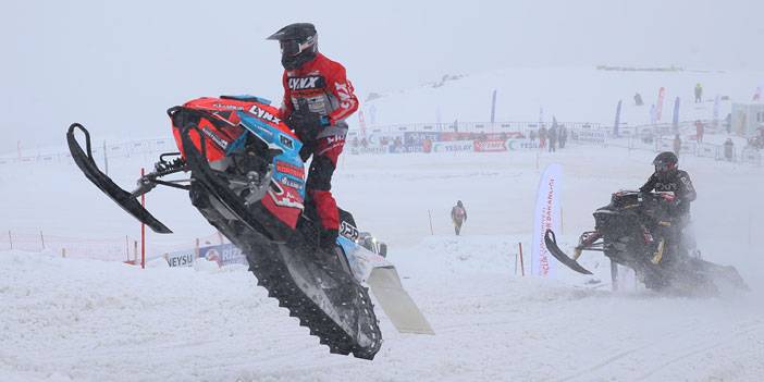 "Yeşilay Dünya Kar Motosikleti Şampiyonası"nın Türkiye etabı yapıldı