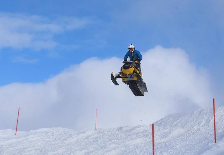 "Yeşilay Dünya Kar Motosikleti Şampiyonası"nın Türkiye etabı tamamlandı 13