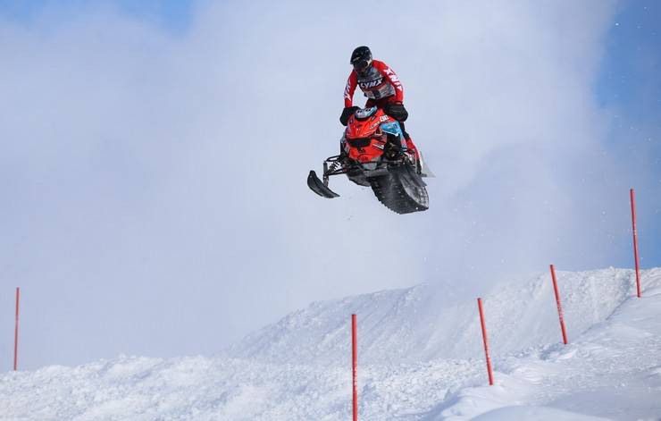 "Yeşilay Dünya Kar Motosikleti Şampiyonası"nın Türkiye etabı tamamlandı 15