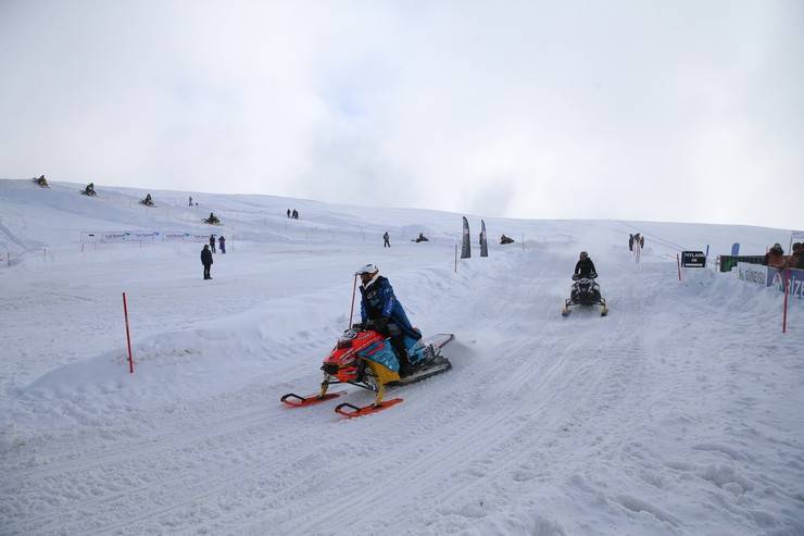 "Yeşilay Dünya Kar Motosikleti Şampiyonası"nın Türkiye etabı tamamlandı 32