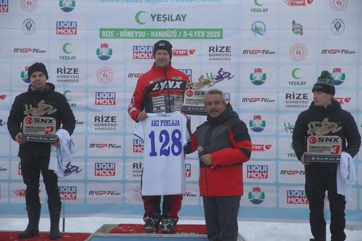 "Yeşilay Dünya Kar Motosikleti Şampiyonası"nın Türkiye etabı tamamlandı 34