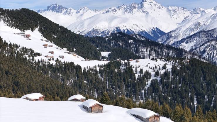 Rize'de Kaçkar Dağları ve yaylalardaki kar manzarası dronla görüntülendi 13