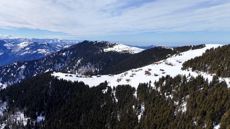 Rize'de Kaçkar Dağları ve yaylalardaki kar manzarası dronla görüntülendi 4