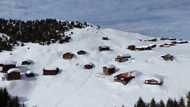 Rize'de Kaçkar Dağları ve yaylalardaki kar manzarası dronla görüntülendi 6