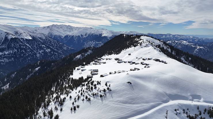 Rize'de Kaçkar Dağları ve yaylalardaki kar manzarası dronla görüntülendi 8
