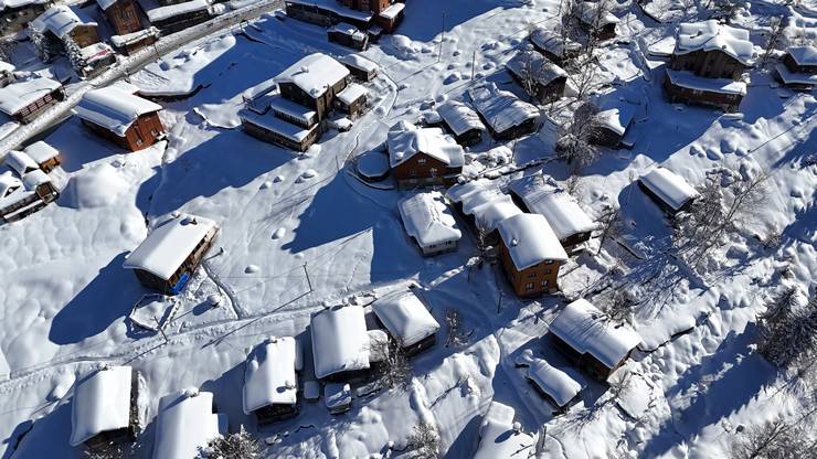 Rize'de karla kaplanan Ayder Yaylası dronla görüntülendi 10