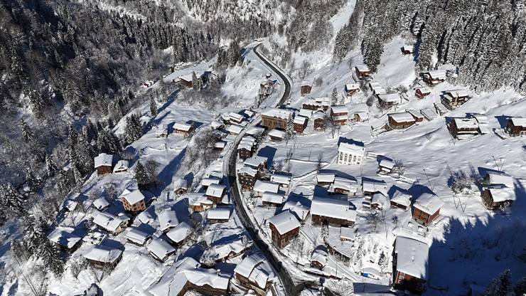 Rize'de karla kaplanan Ayder Yaylası dronla görüntülendi 3