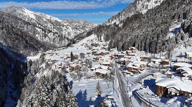 Rize'de karla kaplanan Ayder Yaylası dronla görüntülendi 6