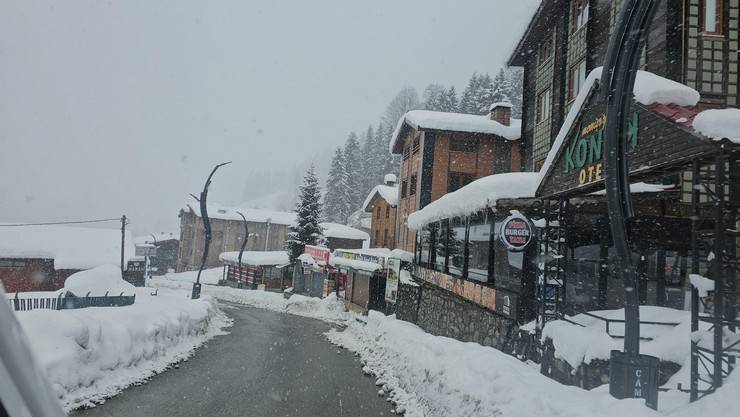 Rize’de kar ve soğuk hava etkisini sürdürüyor. 8