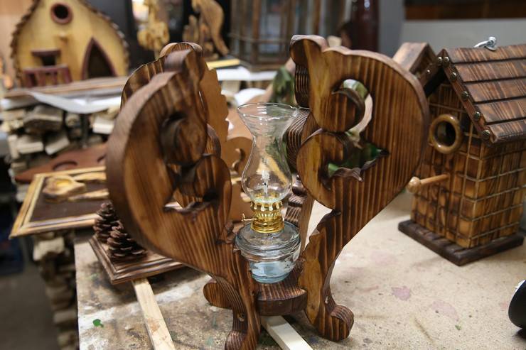 Rize’de Örnek Dayanışma: Emekli Muhtar Tasarlıyor, Gelini Destek Veriyor 10