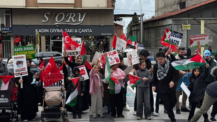 Rize'de İsrail Protestosu: Boykot Nöbetleri Devam Ediyor 19
