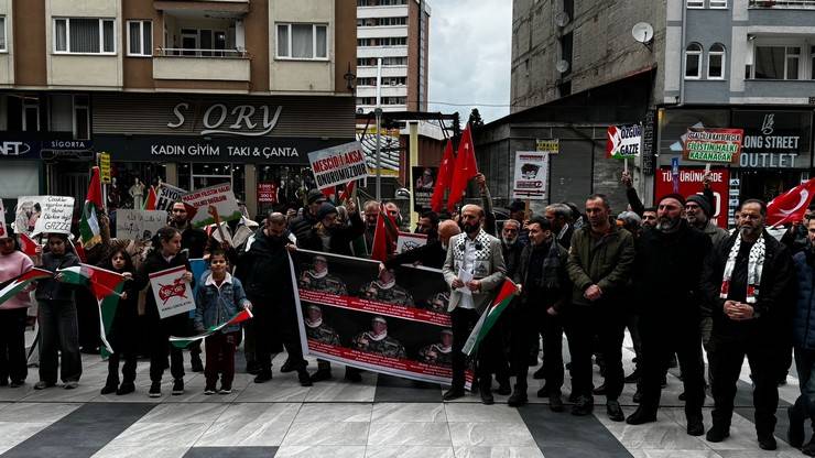 Rize'de İsrail Protestosu: Boykot Nöbetleri Devam Ediyor 20