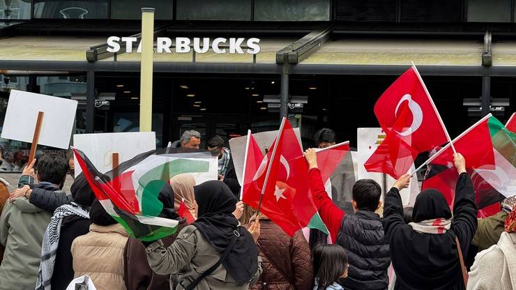 Rize'de İsrail Protestosu: Boykot Nöbetleri Devam Ediyor 26