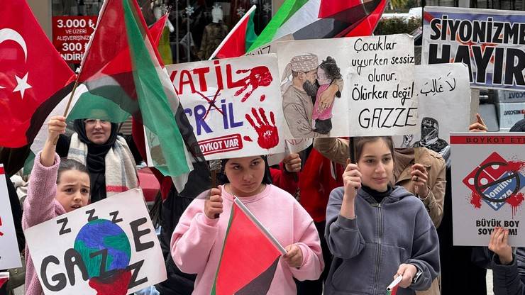 Rize'de İsrail Protestosu: Boykot Nöbetleri Devam Ediyor 27