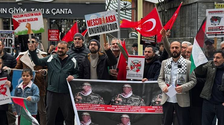 Rize'de İsrail Protestosu: Boykot Nöbetleri Devam Ediyor 28