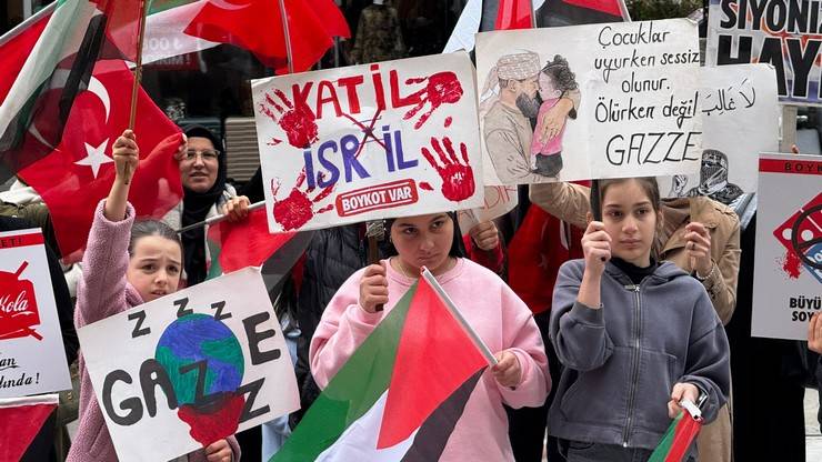 Rize'de İsrail Protestosu: Boykot Nöbetleri Devam Ediyor 29