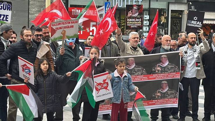 Rize'de İsrail Protestosu: Boykot Nöbetleri Devam Ediyor 30