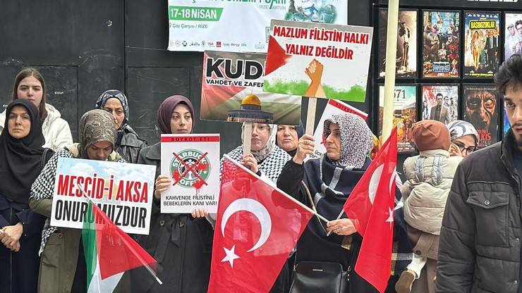 Rize'de İsrail Protestosu: Boykot Nöbetleri Devam Ediyor 5