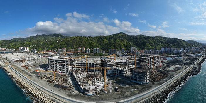 Rize Şehir Hastanesi inşaatı hız kesmeden devam ediyor