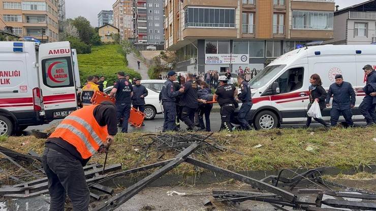 Rize’de feci kaza: 1 ölü, 7 yaralı 19