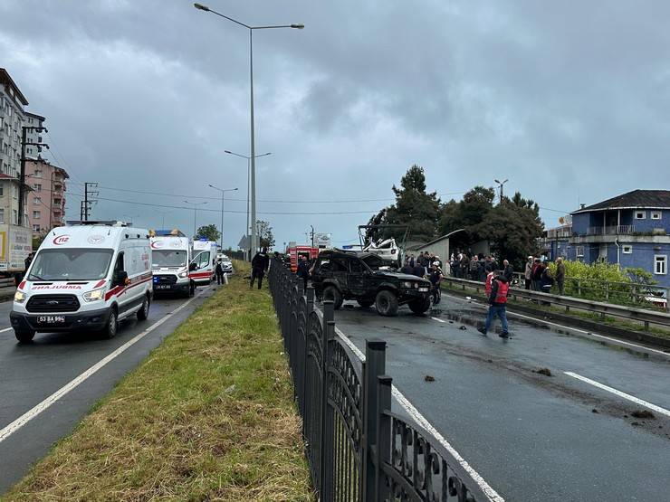 Rize’de feci kaza: 1 ölü, 7 yaralı 21