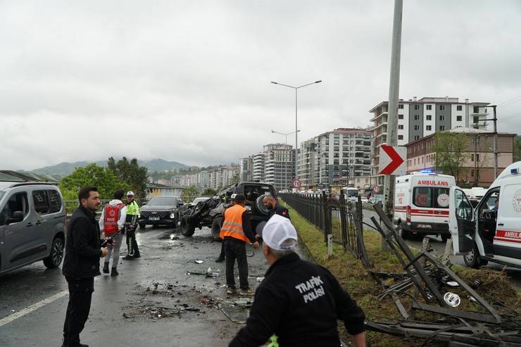 Rize’de feci kaza: 1 ölü, 7 yaralı 3