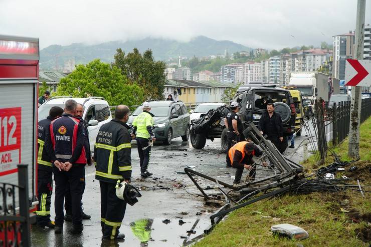Rize’de feci kaza: 1 ölü, 7 yaralı 8
