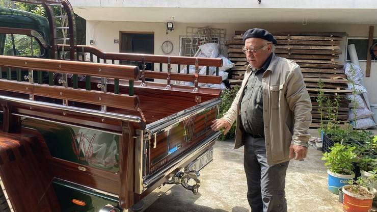 Kündekari ustasından, hurda arazi araca ahşap dokunuş 12