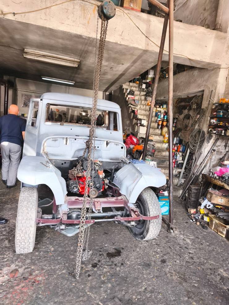 Kündekari ustasından, hurda arazi araca ahşap dokunuş 5