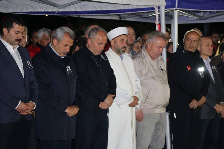 Rize'de botun devrilmesi sonucu vefat eden AFAD personelin cenazesi memleketine uğurlandı 16