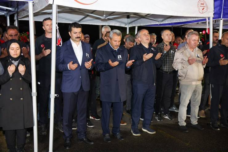 Rize'de botun devrilmesi sonucu vefat eden AFAD personelin cenazesi memleketine uğurlandı 8