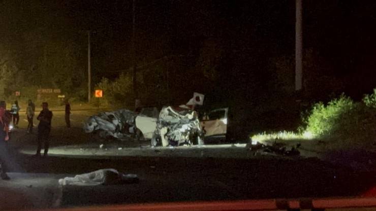 Rize'de Karadeniz Sahil Yolu’nda zincirleme kaza sonrası yangın; 3 ölü, 4 yaralı 15