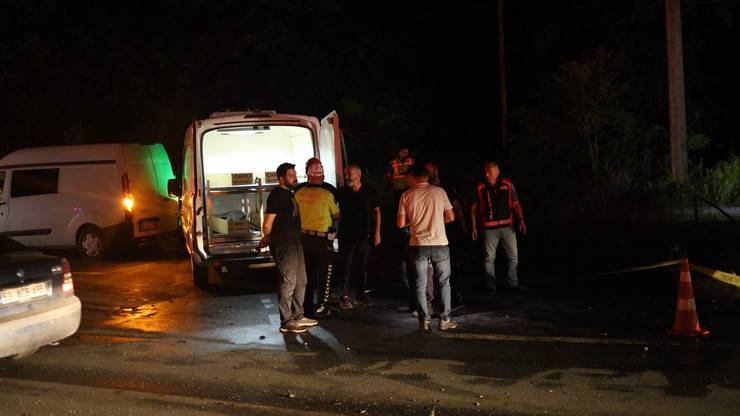 Rize'de Karadeniz Sahil Yolu’nda zincirleme kaza sonrası yangın; 3 ölü, 4 yaralı 25